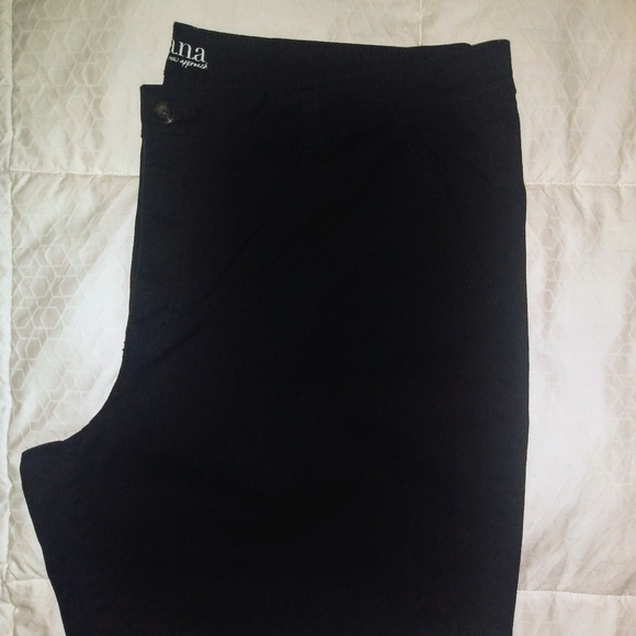 A.N.A. A New Approach Mid rise Twill Bermuda Short - Picture 5 of 6